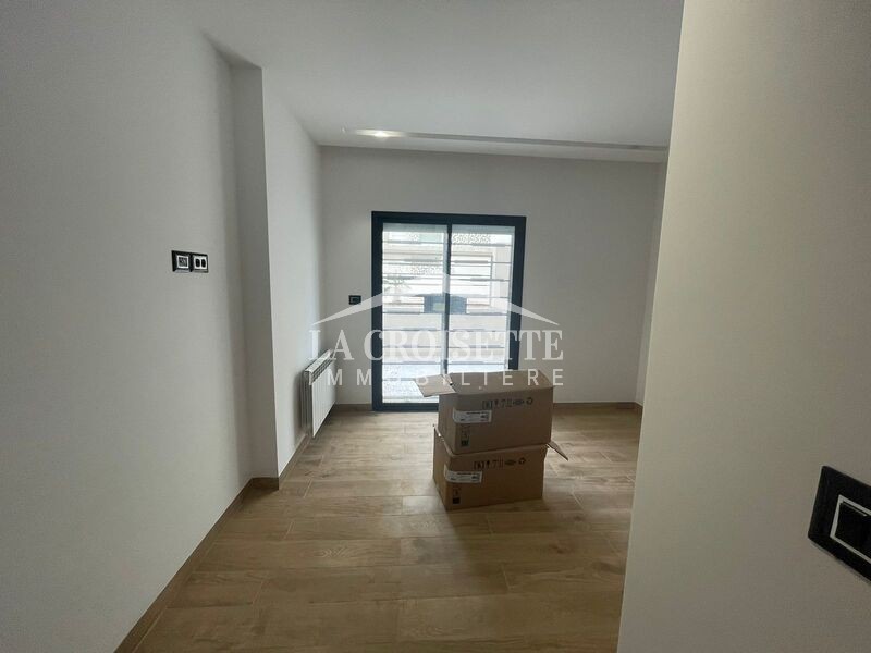 Appartement S+2 avec terrasse à Ain Zaghouan Nord